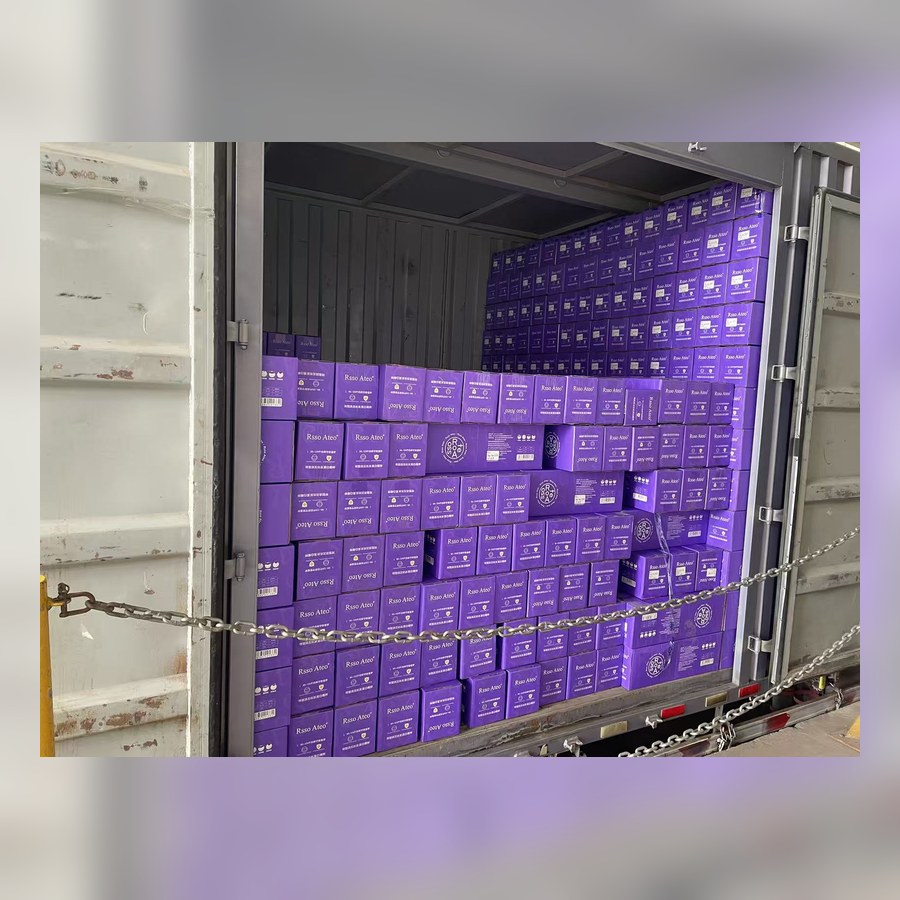 real carton loading photo for Taiwan market menstrual pants shipment