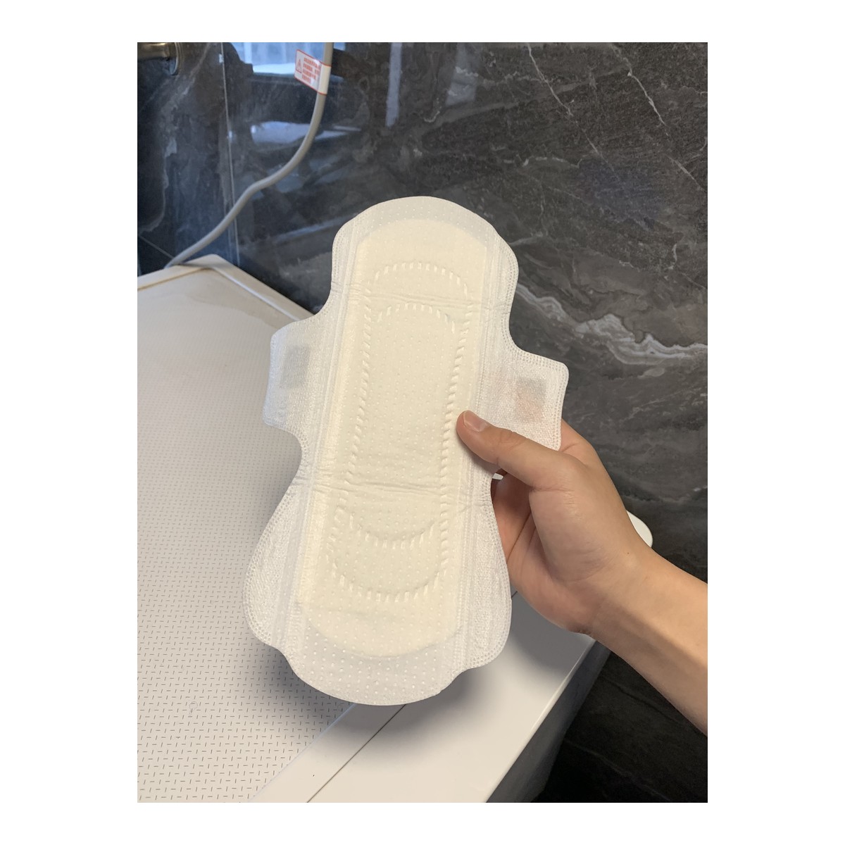245mm Soft Cotton Day Use Sanitary Pads for OEM Supply 245mm Soft Cotton Day Use Sanitary Pads for OEM Supply product photo