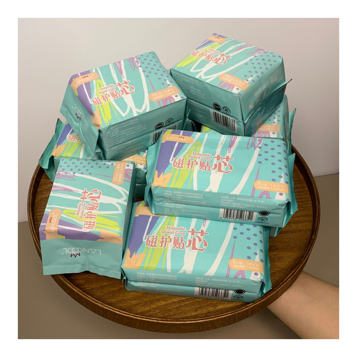 Magnetic Core Multi-Size Sanitary Pads for Wholesale