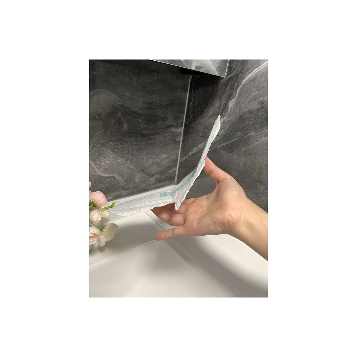 Different Size OEM Anion Sanitary Pads for Wholesale Different Size OEM Anion Sanitary Pads for Wholesale product photo
